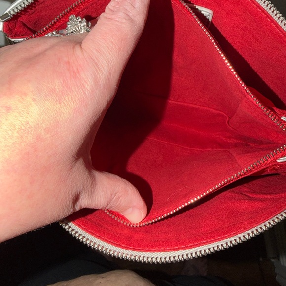 Stylish Silver 3 Compartment Crossbody NON Authentic - Picture 3 of 4